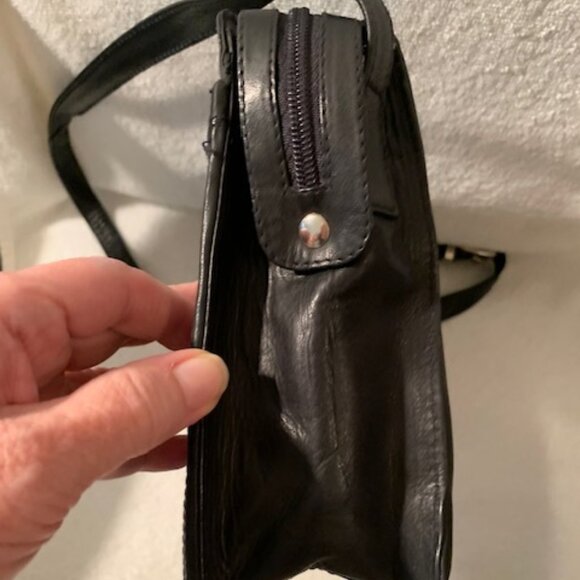 2 x *HP* Kenneth Cole black and white leather shoulder bag. NWOT - Picture 11 of 14